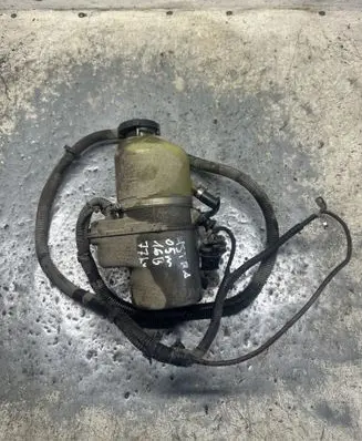 Opel Astra H Power steering pump