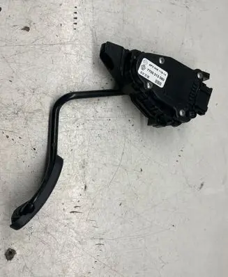 Renault Trafic II (X83) Accelerator throttle pedal 7700313060 6PV00811914
