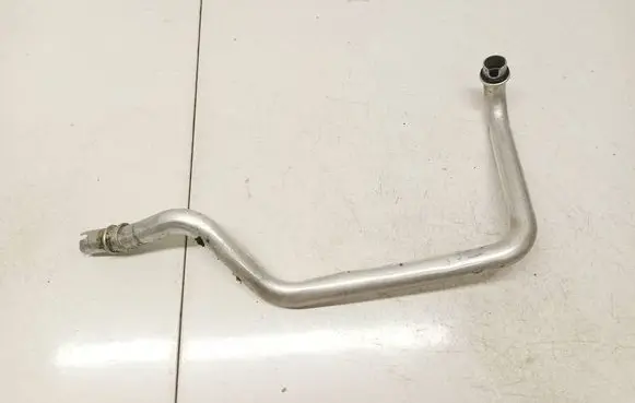 Volvo XC90 Air conditioning (A/C) pipe/hose 
