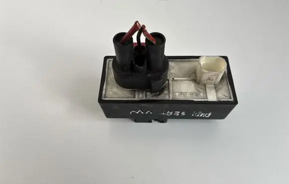 Seat Ibiza IV (6J,6P) Coolant fan relay 1J0919506M