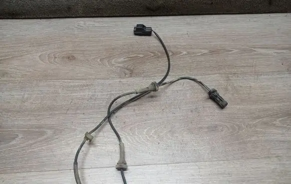 Volvo S60 ABS brake wheel speed sensor 9496981