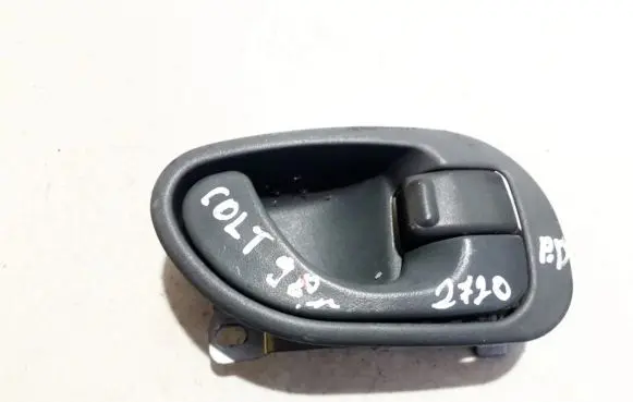 Mitsubishi Colt Front door interior handle