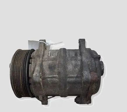 Renault Master III Air conditioning (A/C) compressor (pump) 03930803