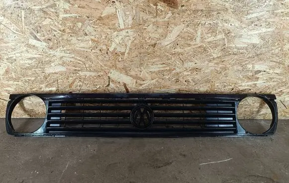 Volkswagen Golf II Front bumper upper radiator grill