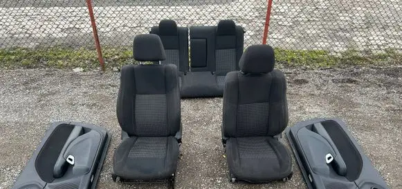 Dodge Challenger Seat and door cards trim set 66454646