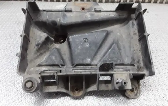 Battery tray