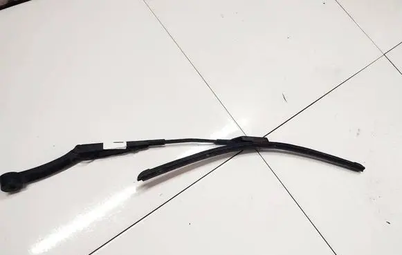 KIA Ceed Front wiper blade arm