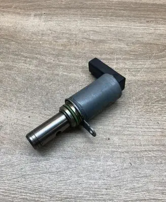 Volkswagen Tiguan Camshaft position sensor 03C906455 3150339