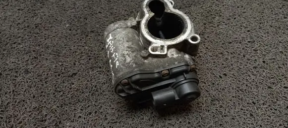 Renault Trafic II (X83) EGR valve 8200797706A H8200327011
