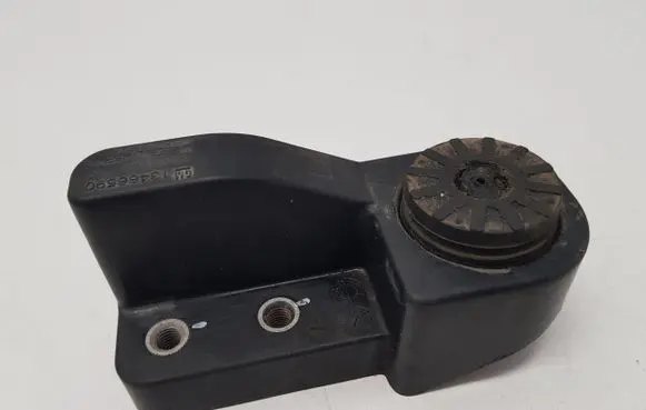 Opel Astra K Radiator mount bracket 13466590 688437545