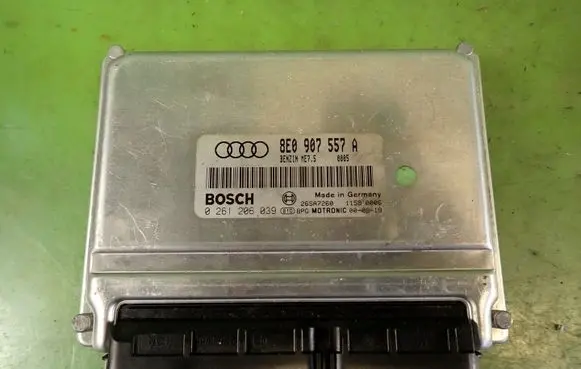 Audi A4 S4 B6 8E 8H Engine control unit/module ECU
