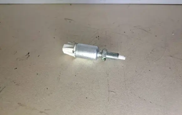 Clutch pedal sensor