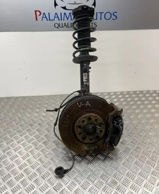 Volkswagen Sharan Front wheel hub spindle knuckle 7N0413031K