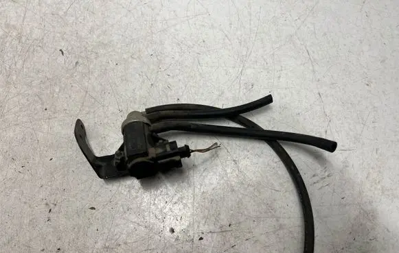 Audi A4 S4 B6 8E 8H Turbo solenoid valve 1J0906627B