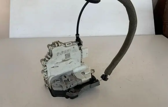 Audi Q5 SQ5 Rear door lock 8X0839016D