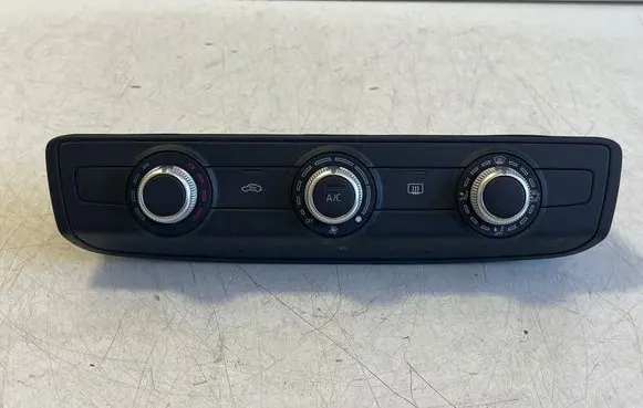 Audi Q2 - Climate control unit 83A820047D