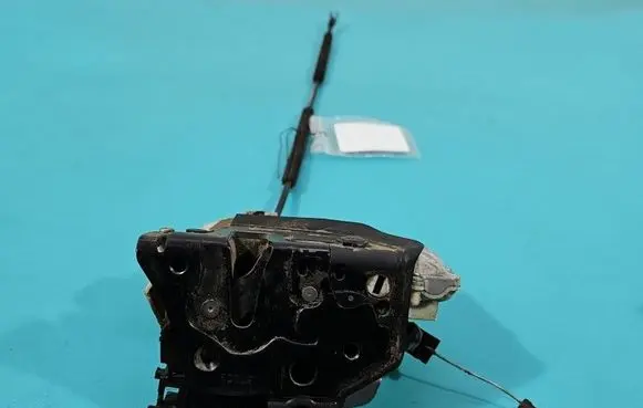 Seat Altea Rear door lock 5P0839012 IMPRK1554325