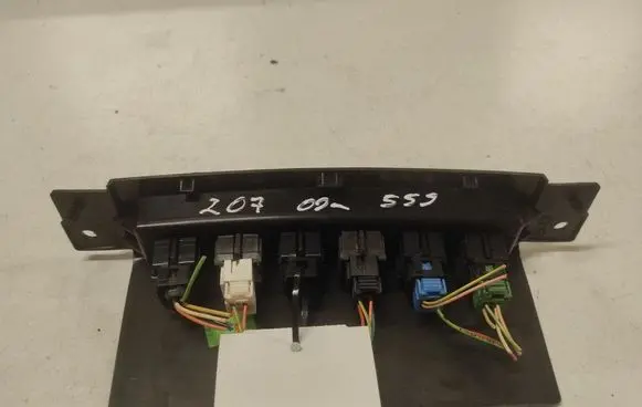 Peugeot 207 Central locking switch button 9654374077