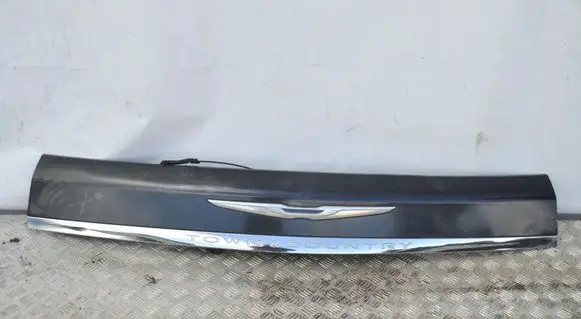 Chrysler Town u0026 Country V Trunk door license plate light bar DX30666855010