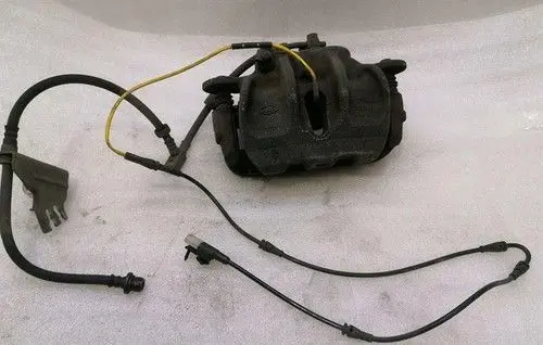 Land Rover Range Rover L405 Front Brake Caliper Pad/Carrier LR047905