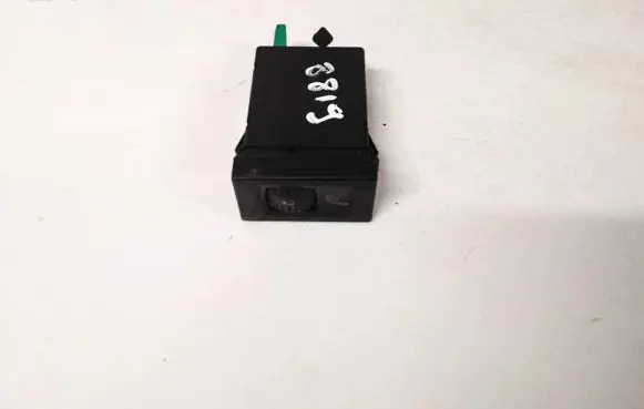 Volkswagen PASSAT B5.5 Seat heating switch 3b0963563c