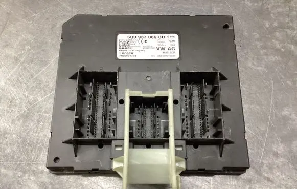 Volkswagen PASSAT B8 Comfort/convenience module 5Q0937086BD F005V01783