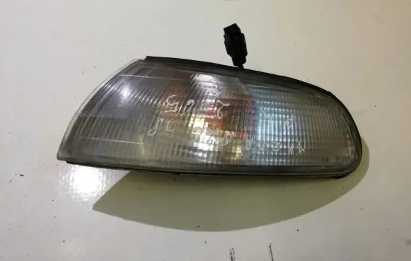 Mazda 626 Front indicator light 21061612 011235
