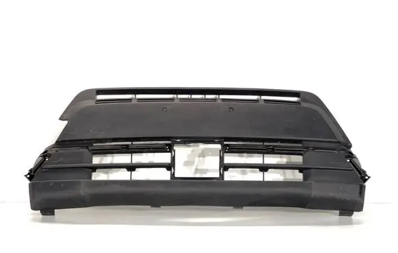 Suzuki Vitara (LY) Front bumper lower grill 7172186R