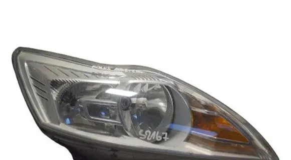 Ford Focus Headlight/headlamp 8M5113W029BE