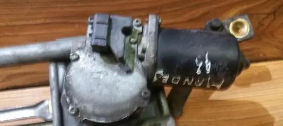 Ford Mondeo MK I Wiper motor 93BG17504AB 93BG-17504AB