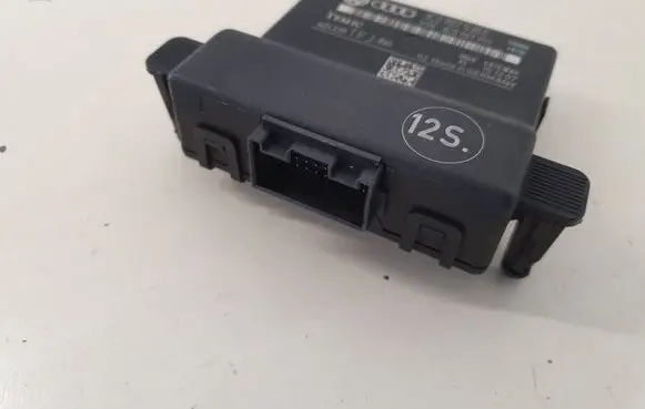 Volkswagen PASSAT B6 Gateway control module 3C0907530E