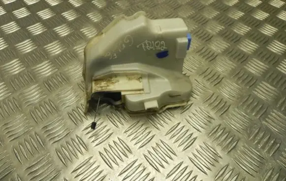 Loading door lock