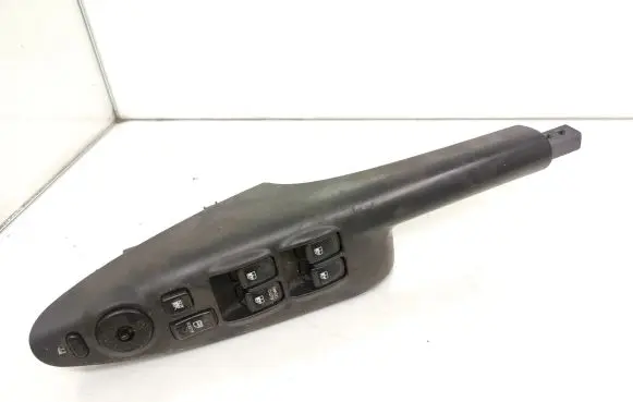 Hyundai Tucson JM Electric window control switch 935702E315
