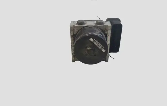 Skoda Octavia Mk2 (1Z) ABS Pump 1K0907379AK 1K0614117