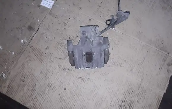 Ford C-MAX II Rear brake caliper NOCODE