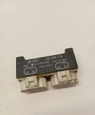 Coolant fan relay