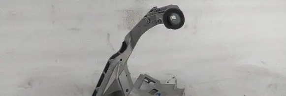 BMW 5 F10 F11 Steering rack mounting bracket 6140831 2021071