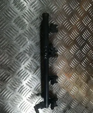 Renault Laguna II Fuel injector 82001396 5596