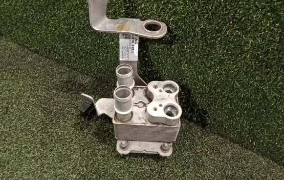 Engine oil radiator