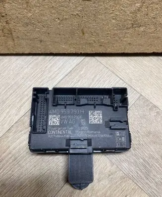 Audi A4 S4 B9 Door control unit/module 4M0959793H 4M0959793F