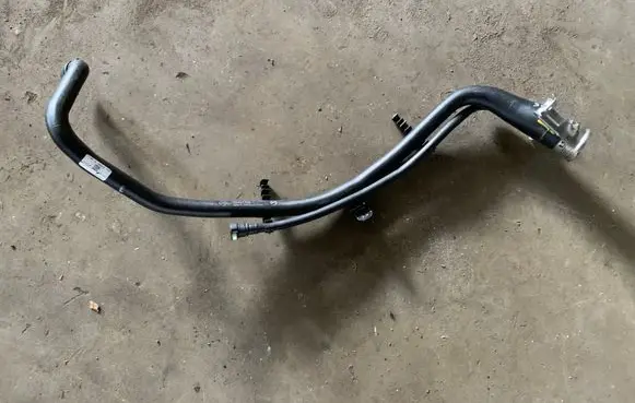 BMW X5 G05 Fuel tank filler neck pipe 7439928