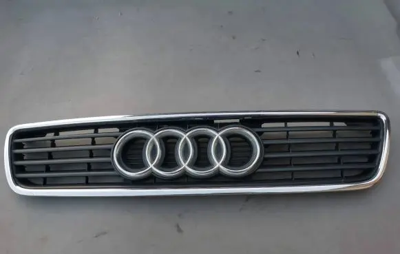 Audi A6 S6 C4 4A Front grill 4A0853651C