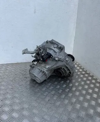 Volkswagen Golf VII Manual 6 speed gearbox MYF