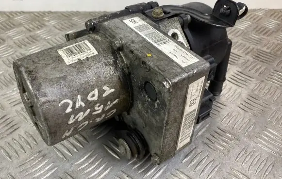 Jeep Grand Cherokee Electric power steering pump P05154662AB