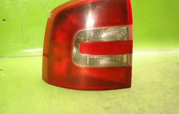 Skoda Octavia Mk2 (1Z) Rear/tail lights 1Z9945095