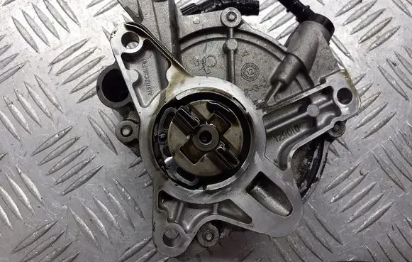 Peugeot 807 Vacuum pump 9673836180