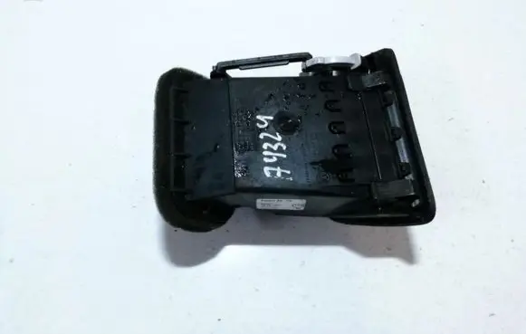 Volkswagen PASSAT B6 Dash center air vent grill 3c2819702