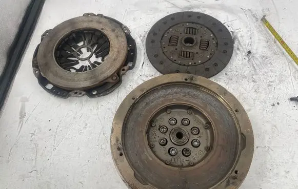 Mercedes-Benz Sprinter W906 Clutch set kit 0012525805 102507111