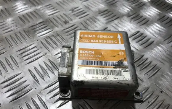 Audi A4 S4 B5 8D Airbag control unit/module 8a0959655c 0285001038
