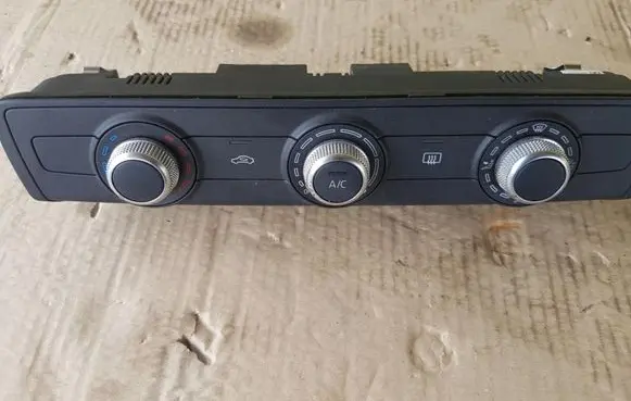 Audi A3 S3 8V Climate control unit 8V0820047D